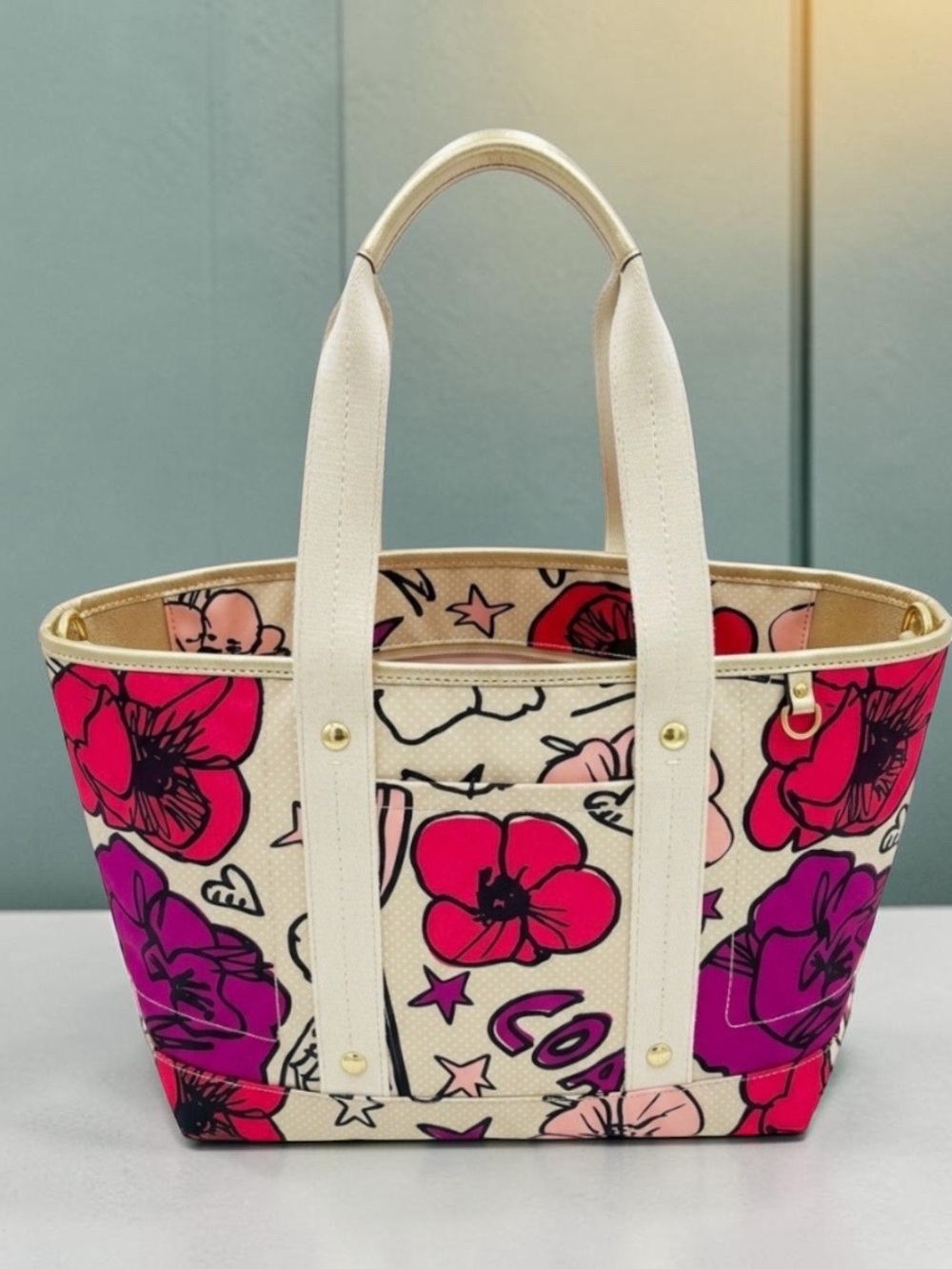 🌸 Coach Poppy "Kyra" Floral Graffiti Tote 🌸